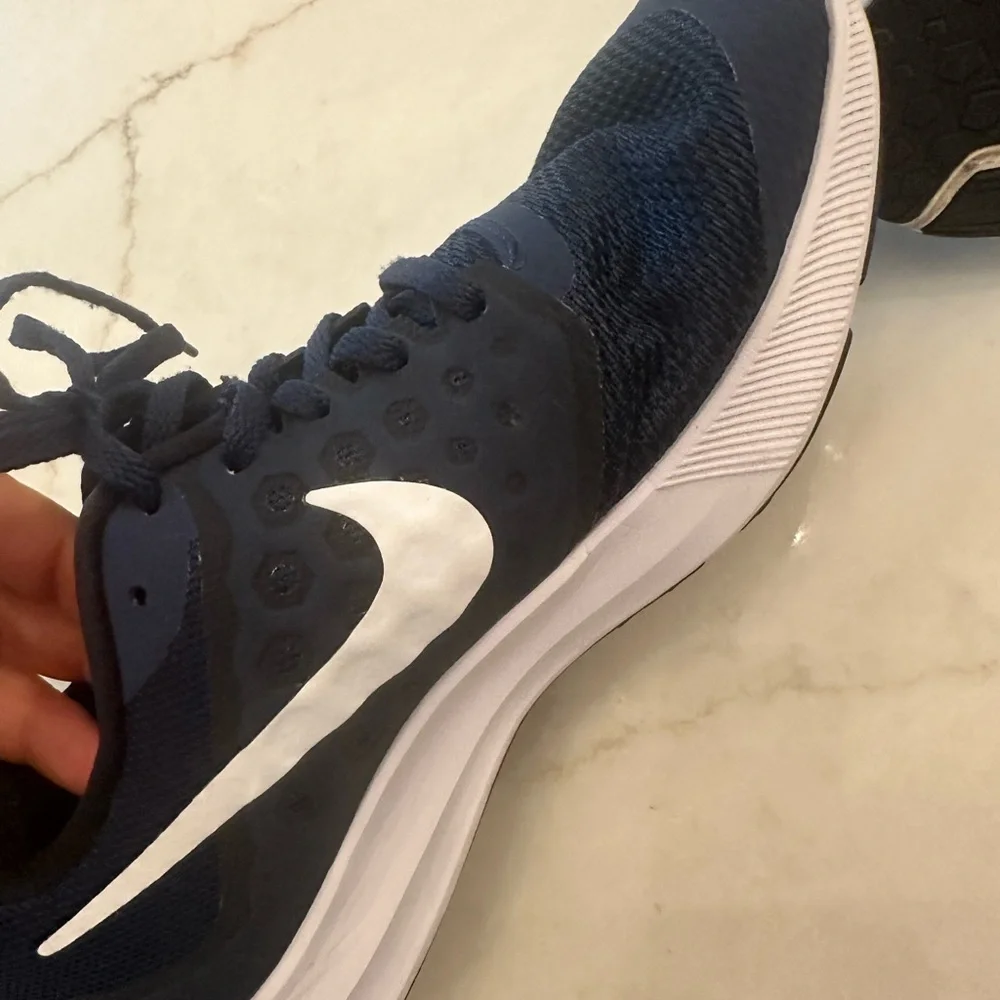 Nike Blue and White Athletic Running Shoes (Downshifter 7) - Picture 6 of 7